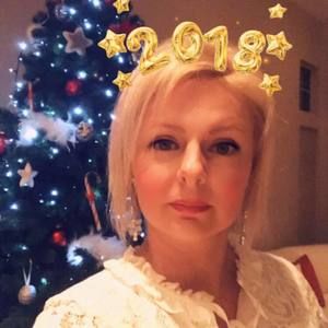 Meet your Posher, Melanie